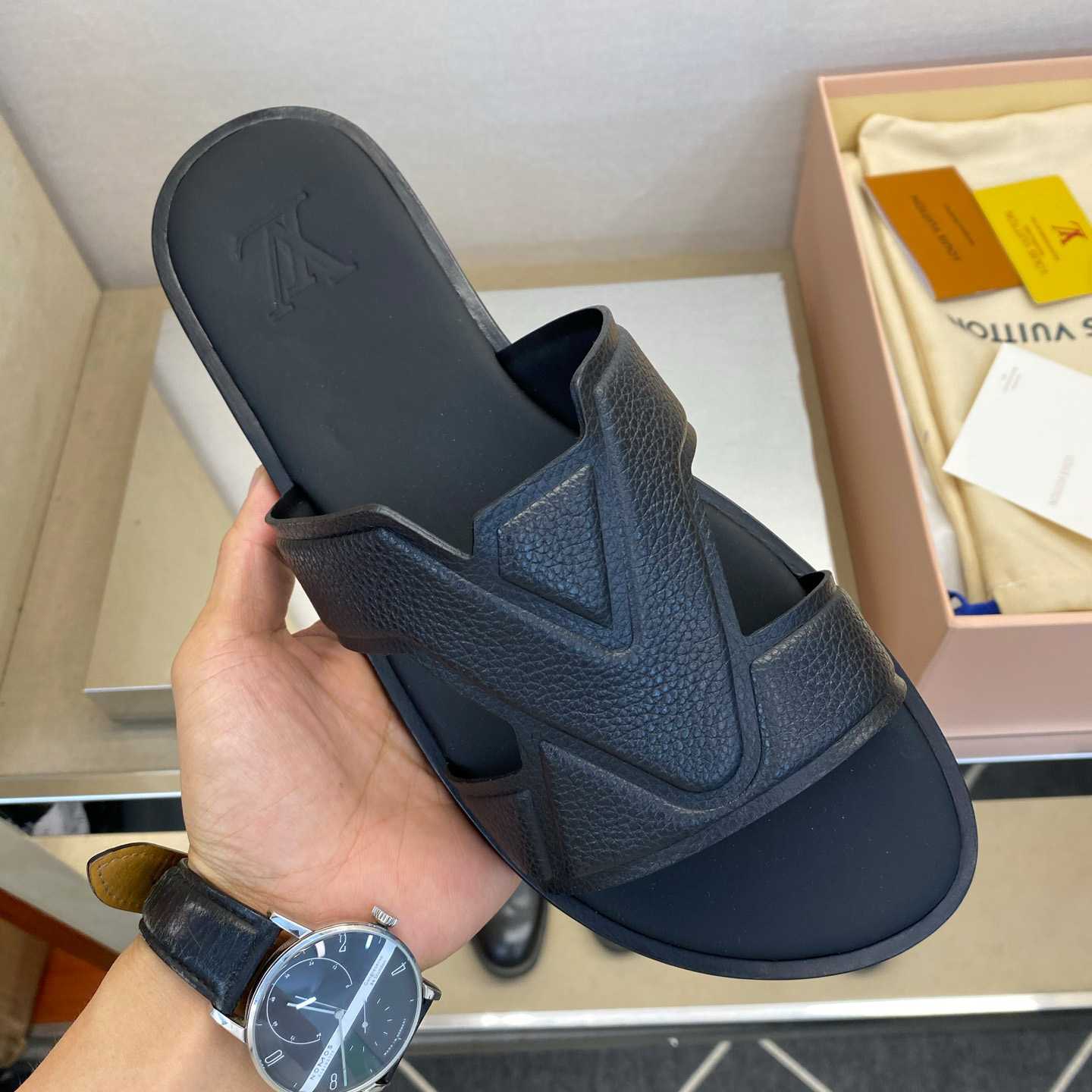 Louis Vuitton LV Oasis Mule    - DesignerGu