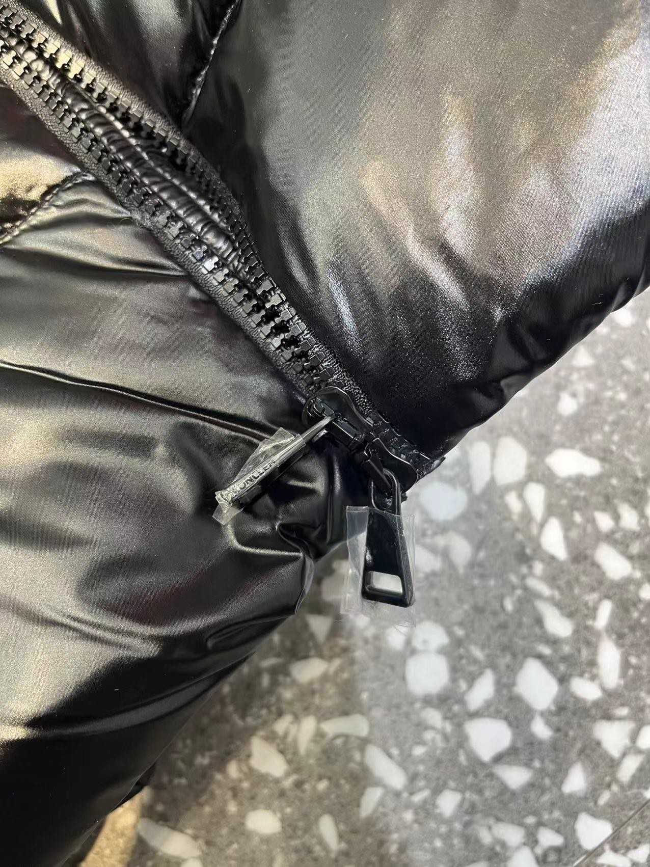 Moncler Black Down Jacket - 