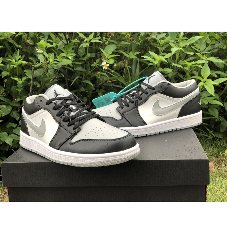 Jordan AJ1 Low "Light Smoke Grey" - 