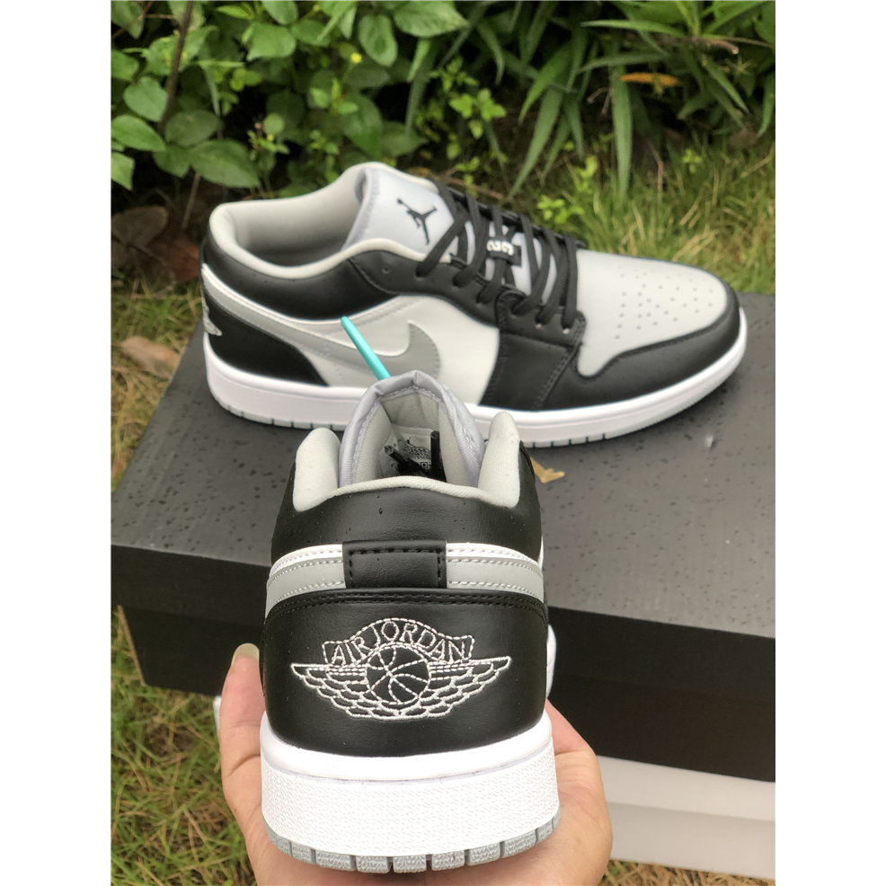 Jordan AJ1 Low "Light Smoke Grey" - 