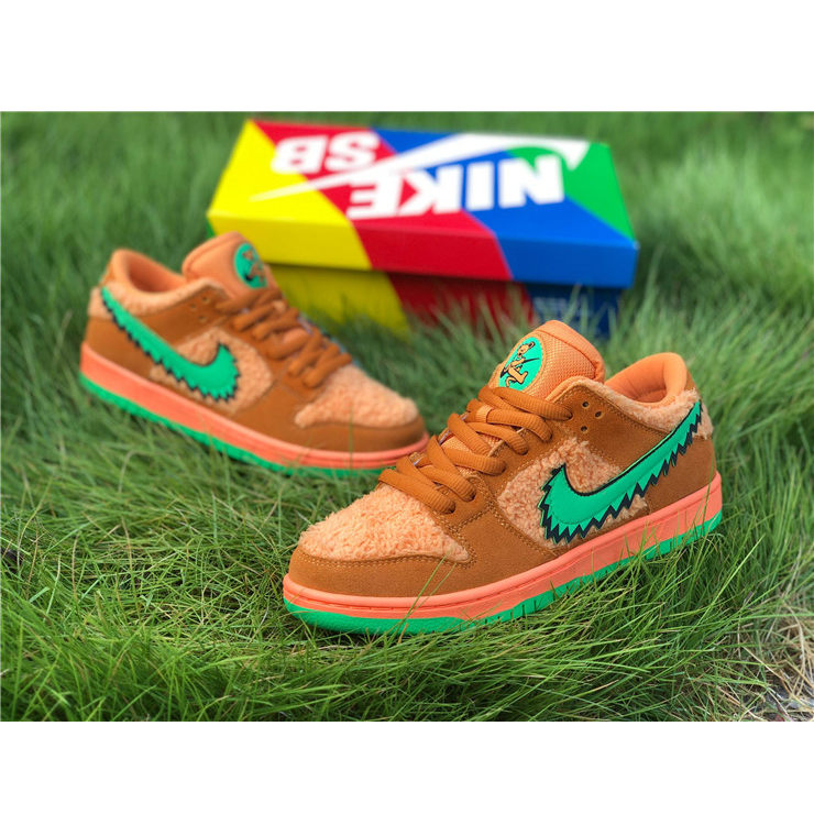 Grateful Dead X Nike SB Dunk Low "Orange Bear" - 