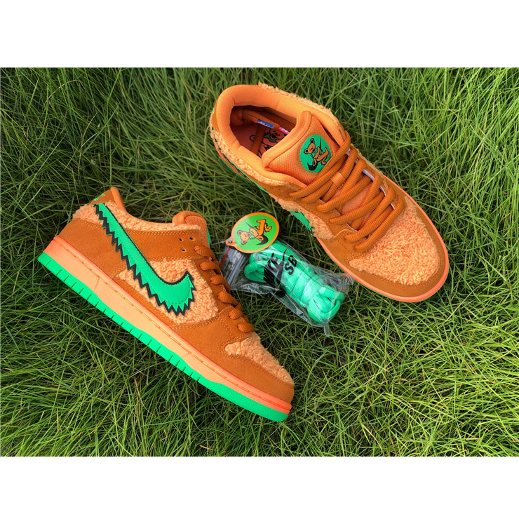 Grateful Dead X Nike SB Dunk Low "Orange Bear" - 