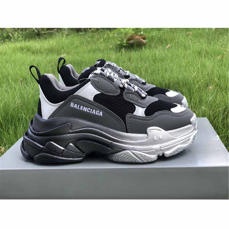Balenciaga Triple S Sneaker  - 
