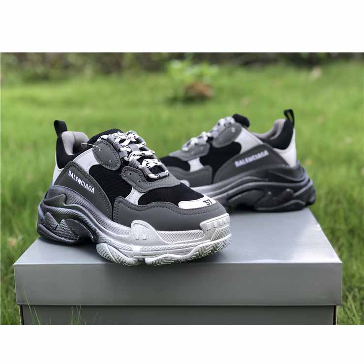 Balenciaga Triple S Sneaker  - 