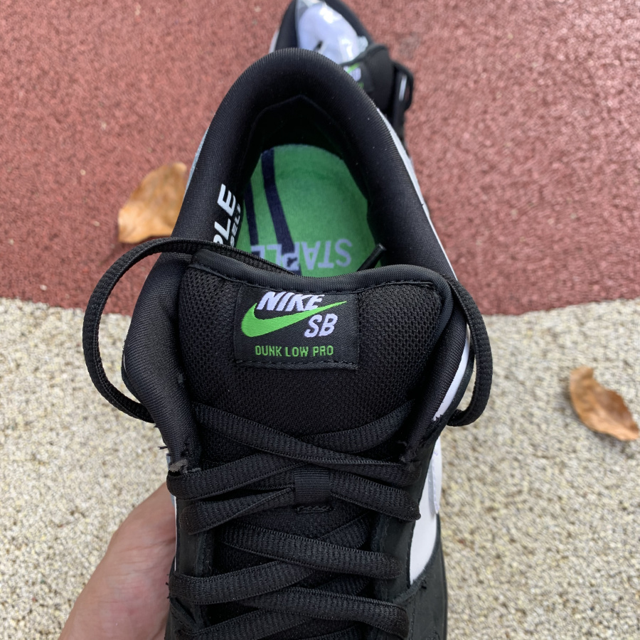 Jeff Staple X Nike SB Dunk Low "Panda Pigeon" Black/Green Gusto-White - 