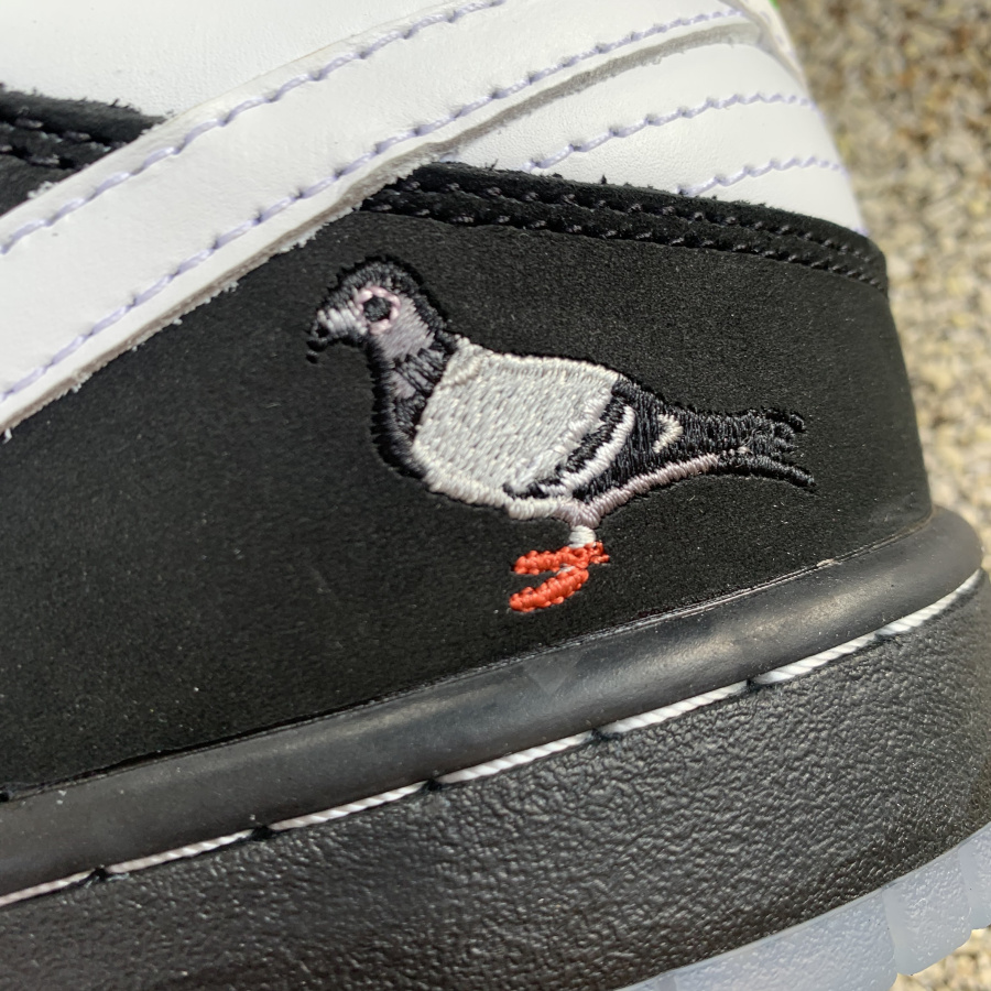 Jeff Staple X Nike SB Dunk Low "Panda Pigeon" Black/Green Gusto-White - 