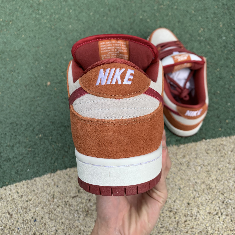 Nike  SB Dunk Low Pro Dark Russet Cedar White BQ6817-202 - 
