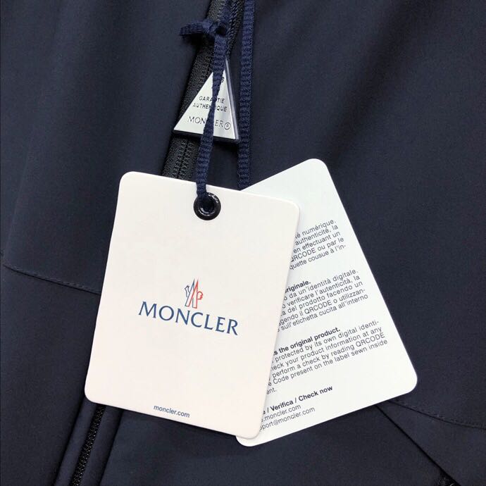 Moncler Hooded Lightweight Down Jacket - 