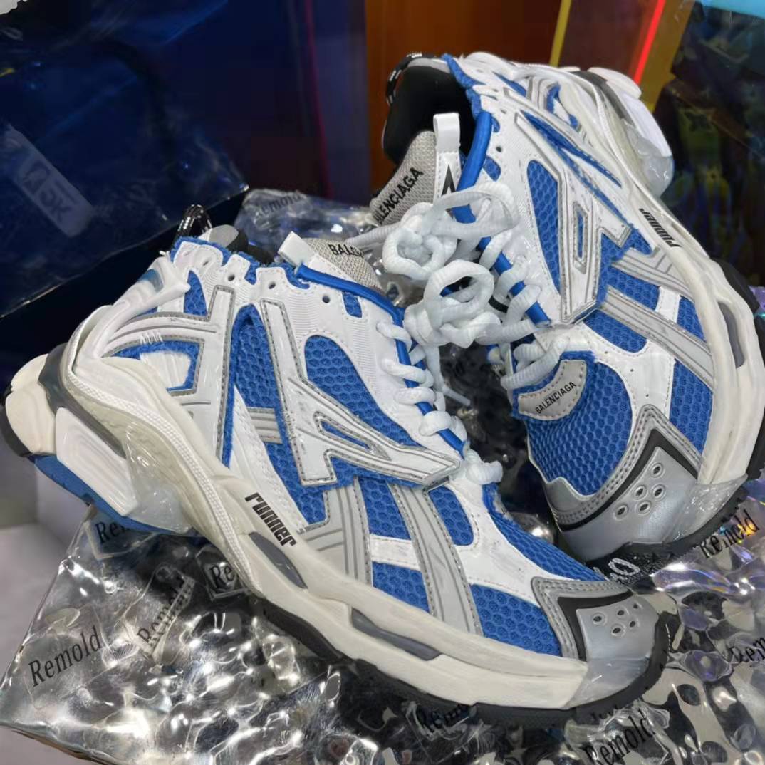 Balenciaga MEN'S RUNNER TRAINERS IN WHITE - DesignerGu