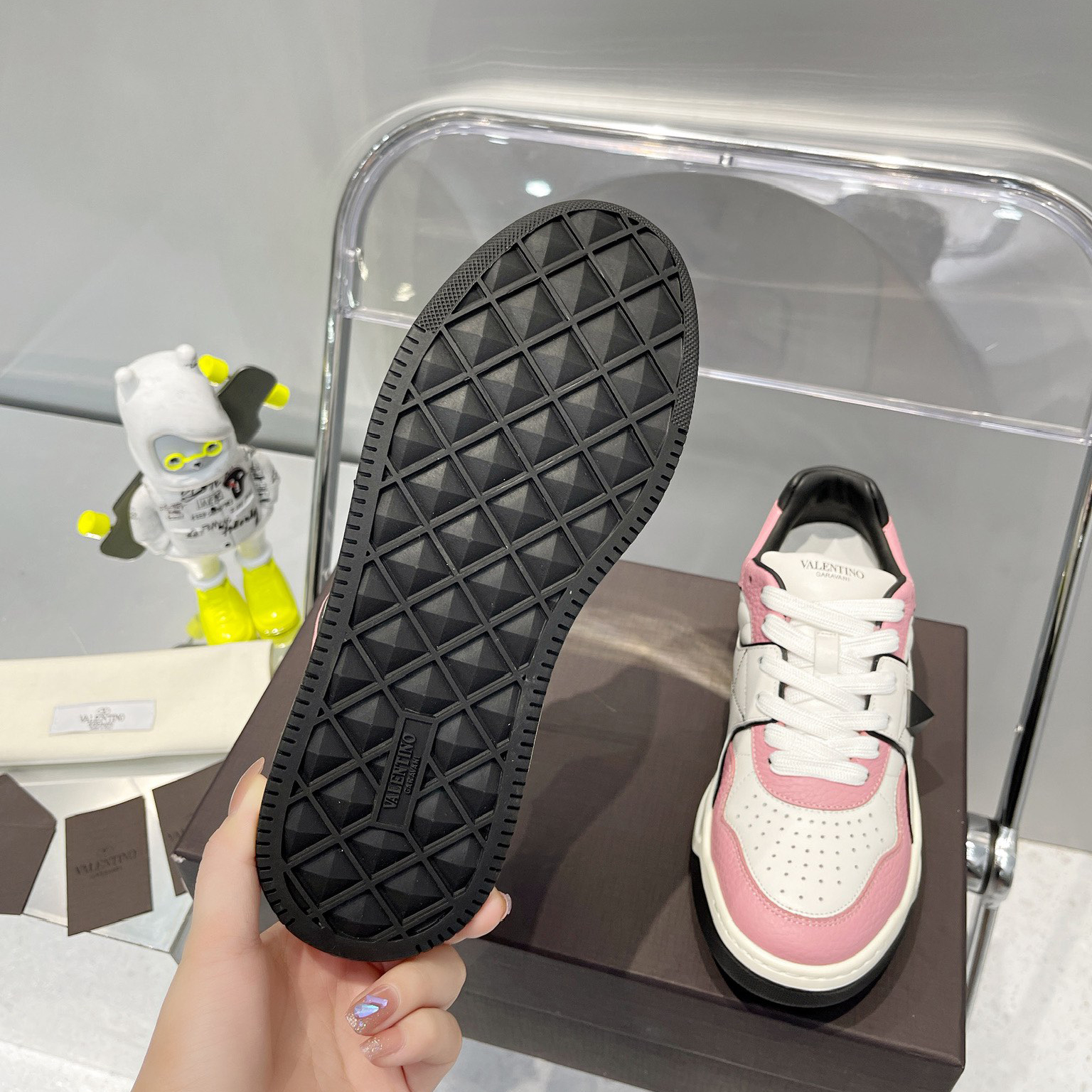 Valenti One Stud Low-Top Calfskin Sneaker - 