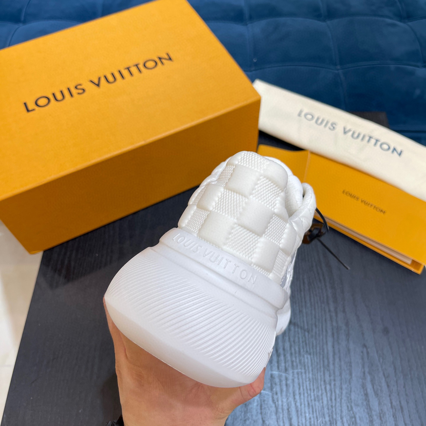 Louis Vuitton Show Up Sneaker    1A9JR3 - 