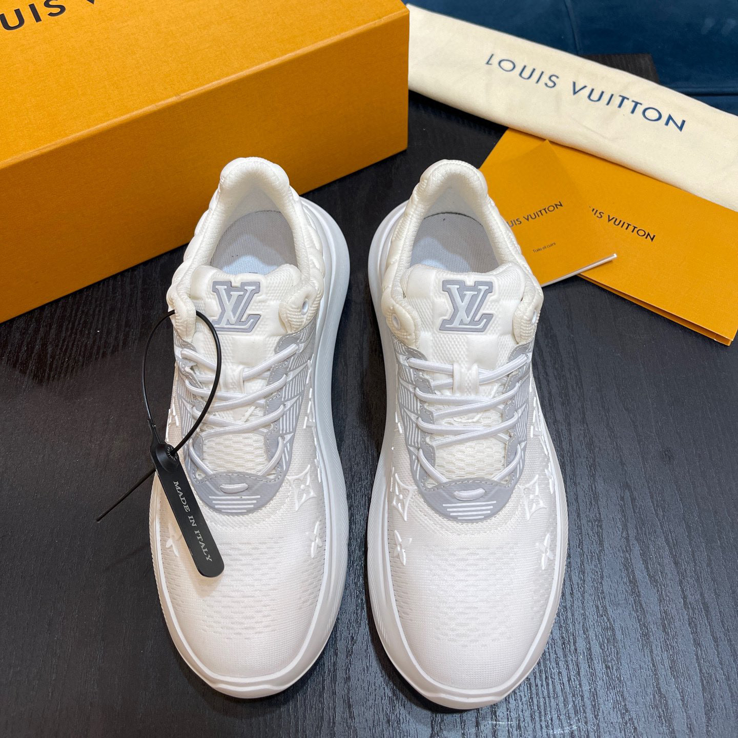 Louis Vuitton Show Up Sneaker    1A9JR3 - 