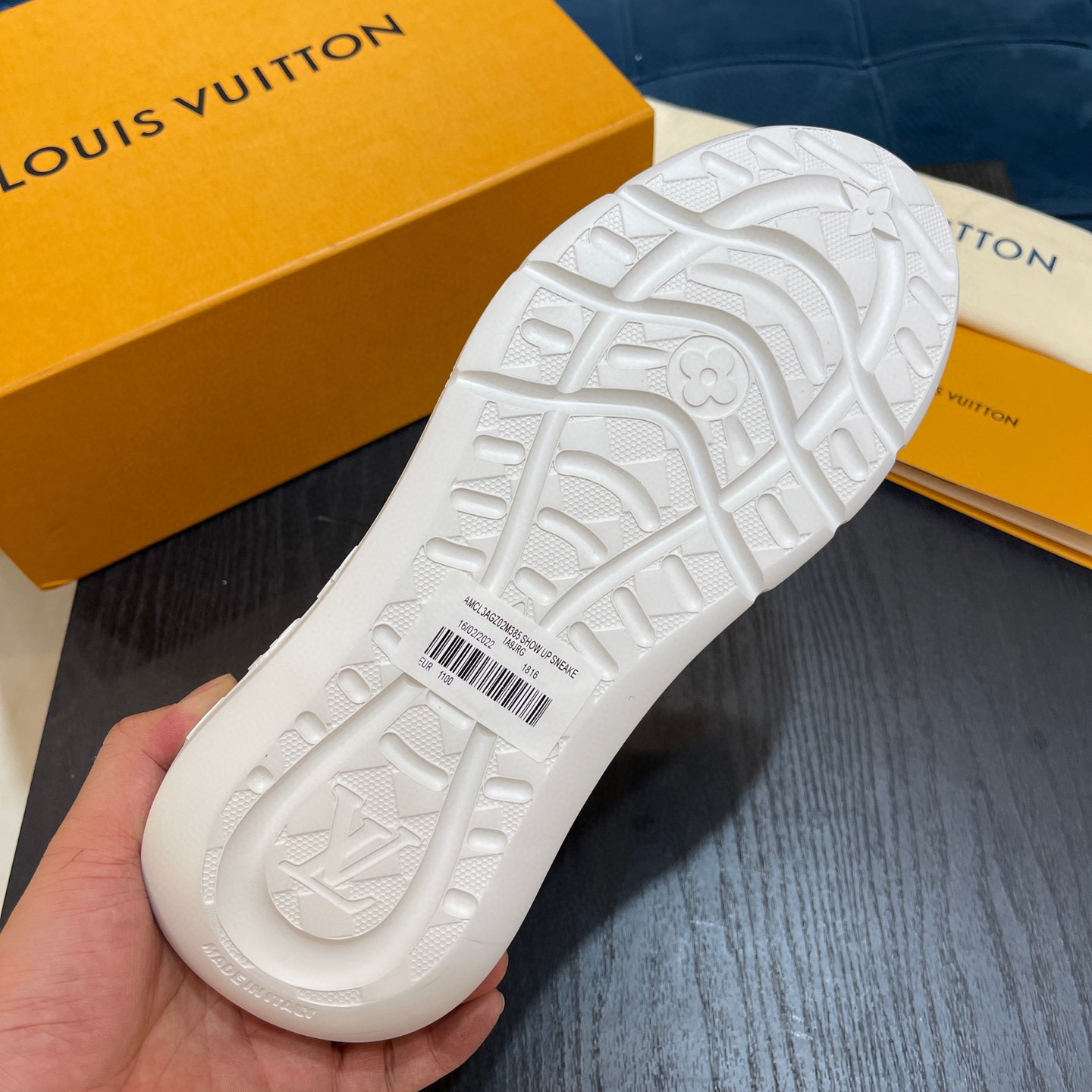 Louis Vuitton Show Up Sneaker    1A9JR3 - 