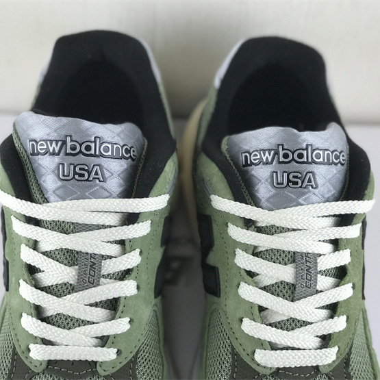 New Balance 990 V3 Sneakers          - DesignerGu