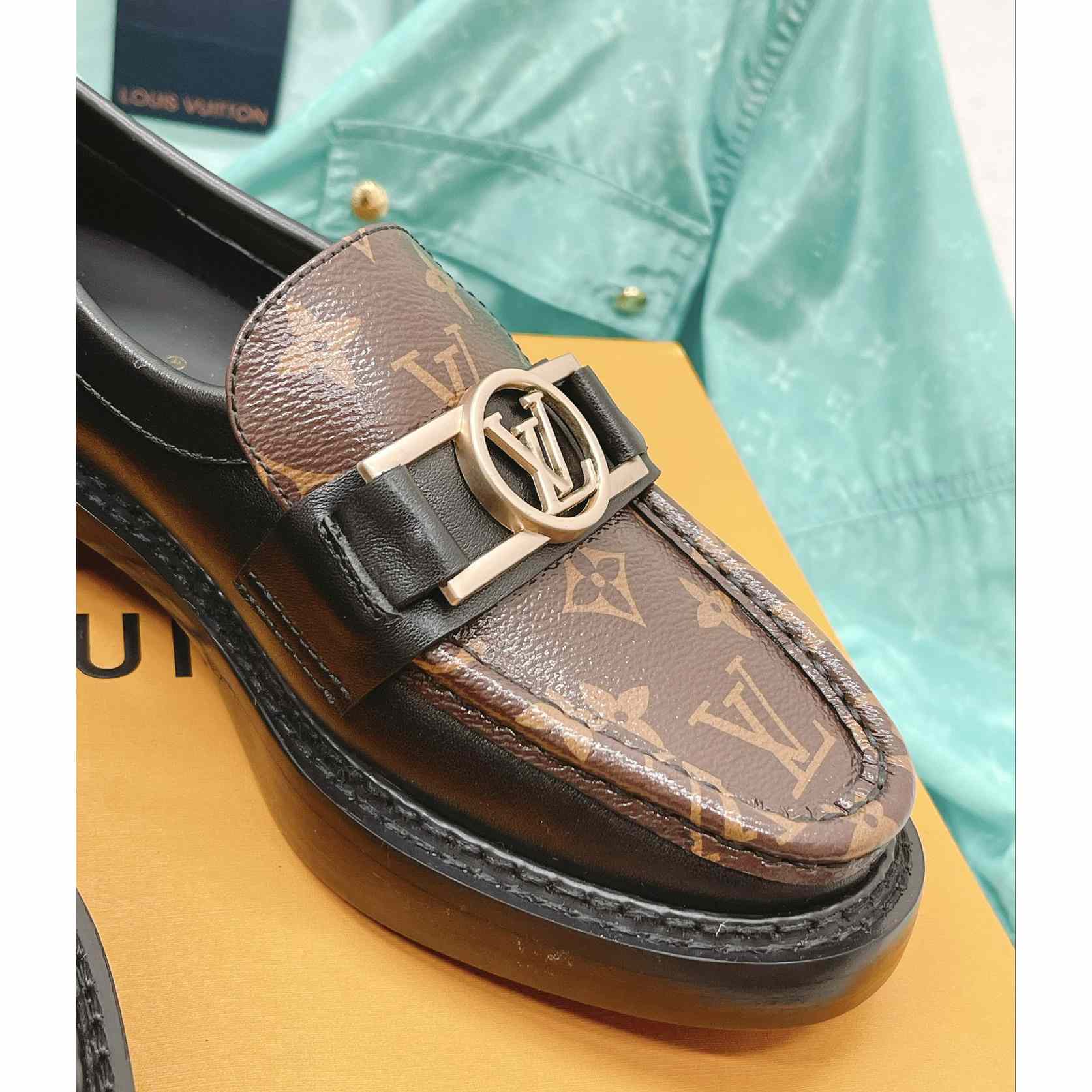 Louis Vuitton Academy Loafer    1A7TXK - 