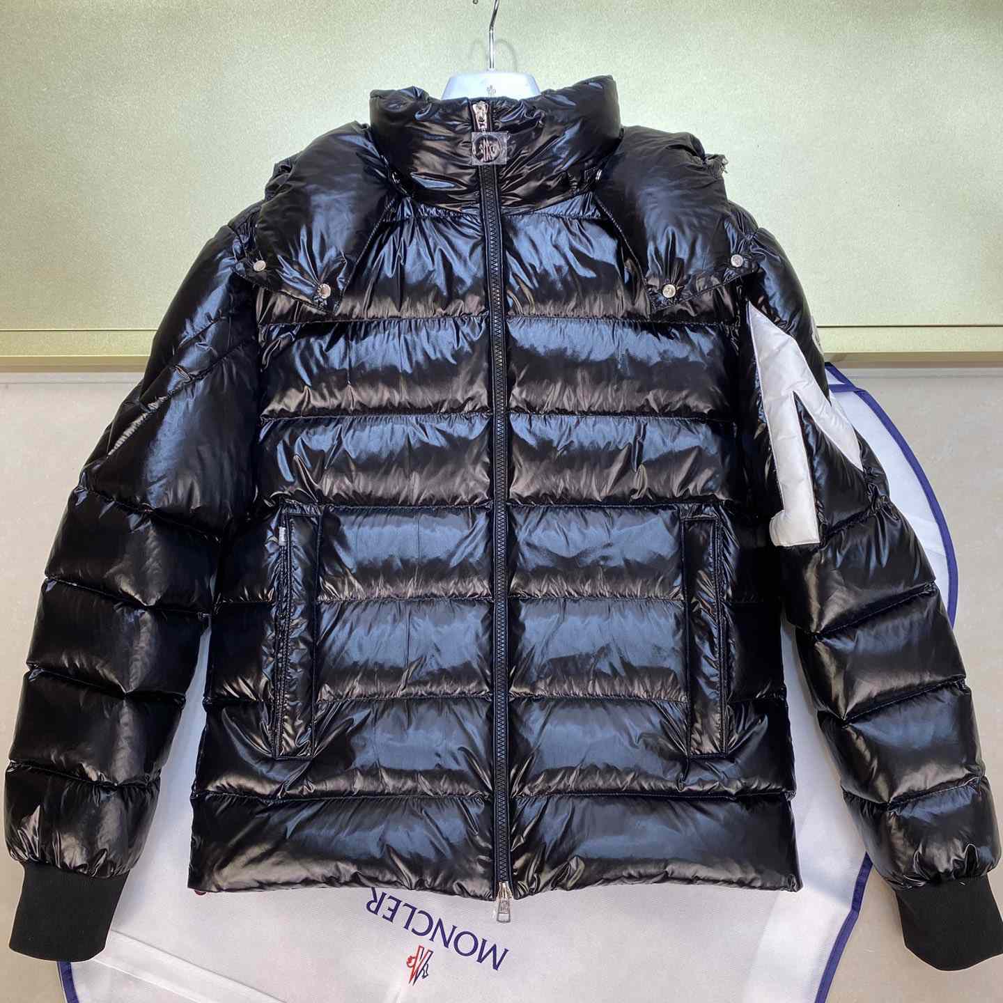 Moncler Corydale Short Down Jacket - DesignerGu