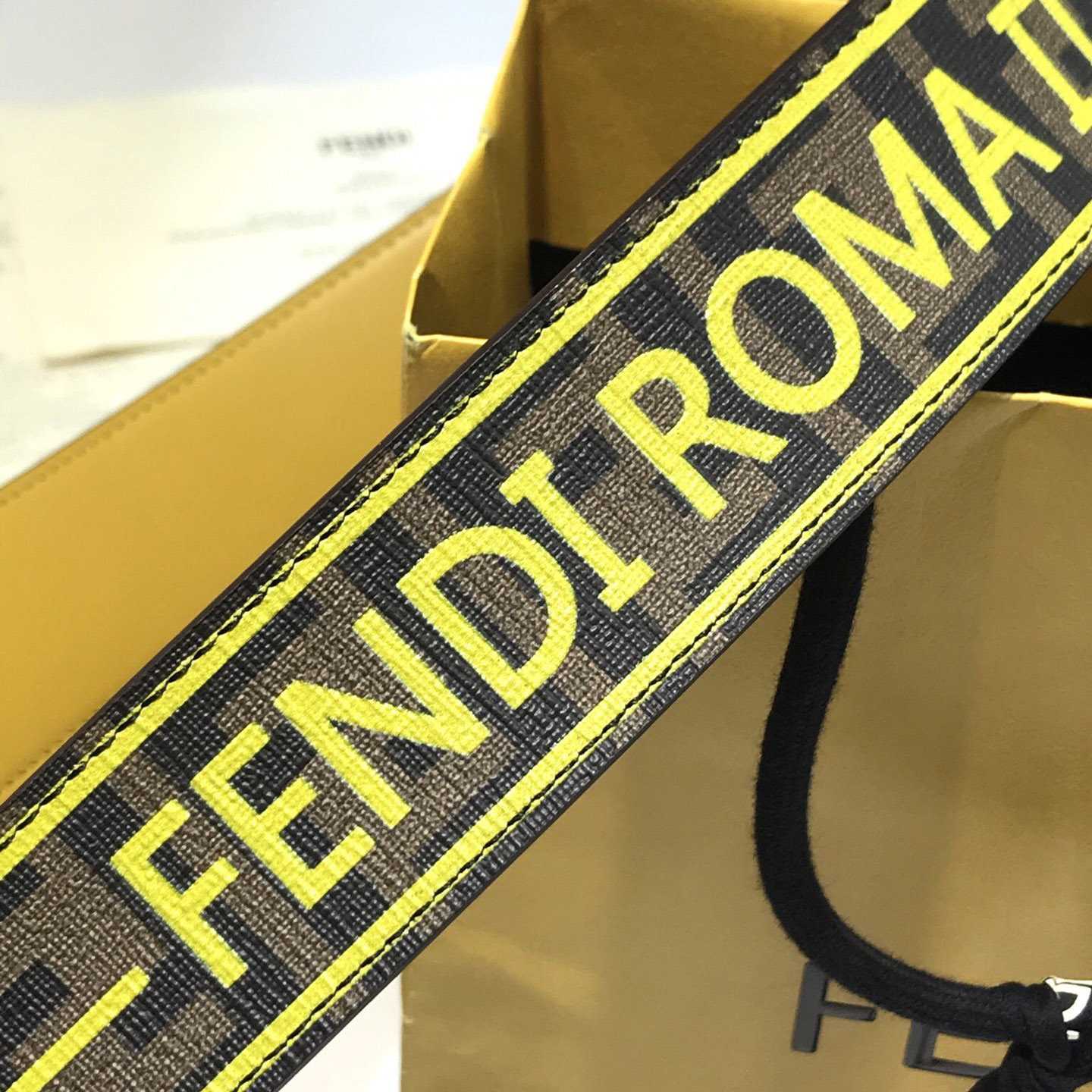 Fendi Reversible Leather Belt - 