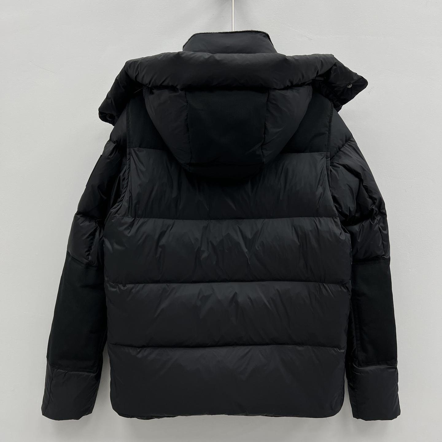 Burberry Detachable Sleeve Hooded Puffer Jacket - 