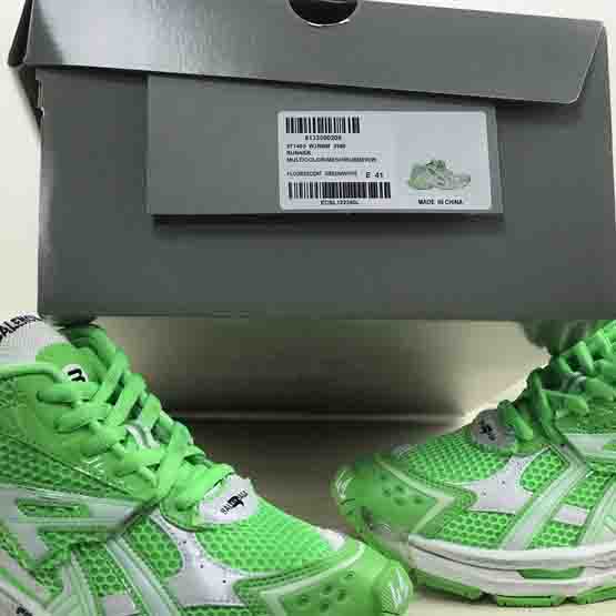 Balenciaga Runner Sneaker In FLuo Green  - 