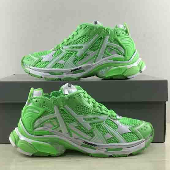 Balenciaga Runner Sneaker In FLuo Green  - 