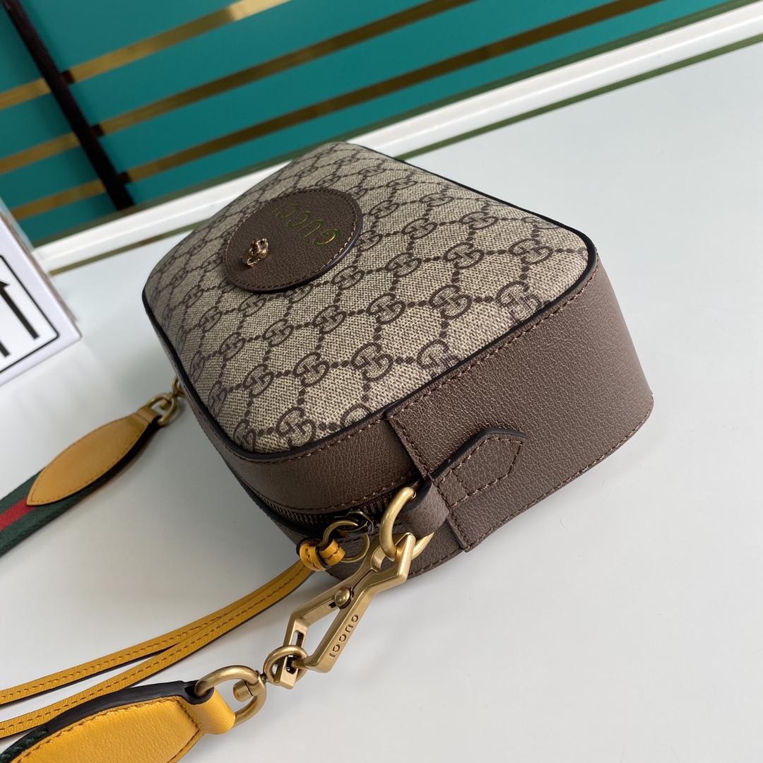 Gucci Neo Vintage GG Supreme Messenger Bag(24-15-7.6cm)   - DesignerGu