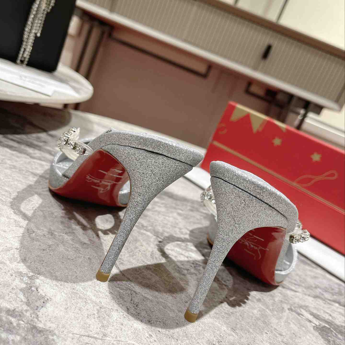 Christian Louboutin Planet Queen Pump  85mm - 