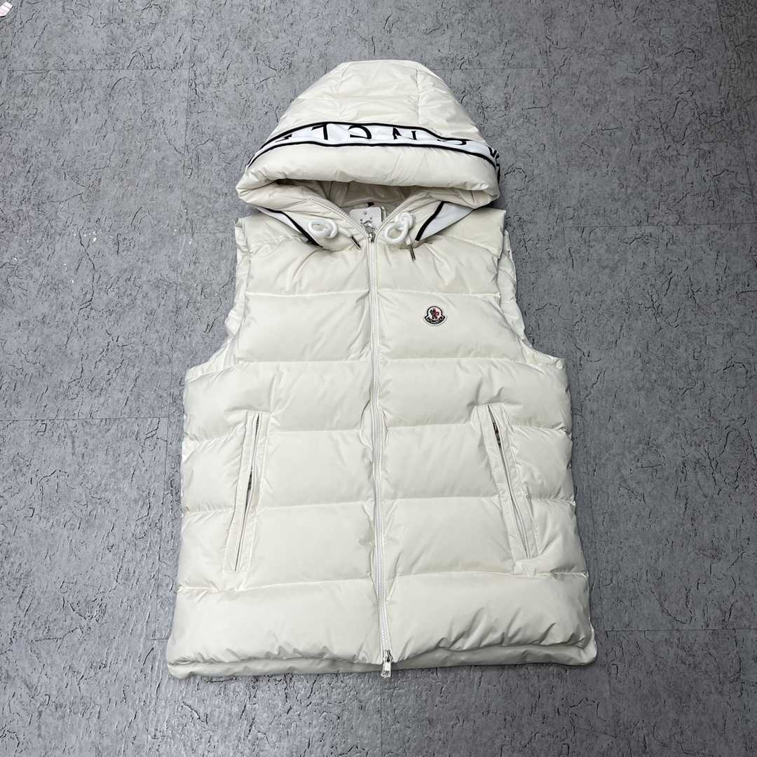 Moncler Cardamine Down Vest - 