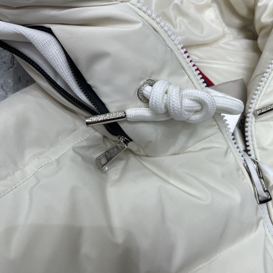 Moncler Cardamine Down Vest - 