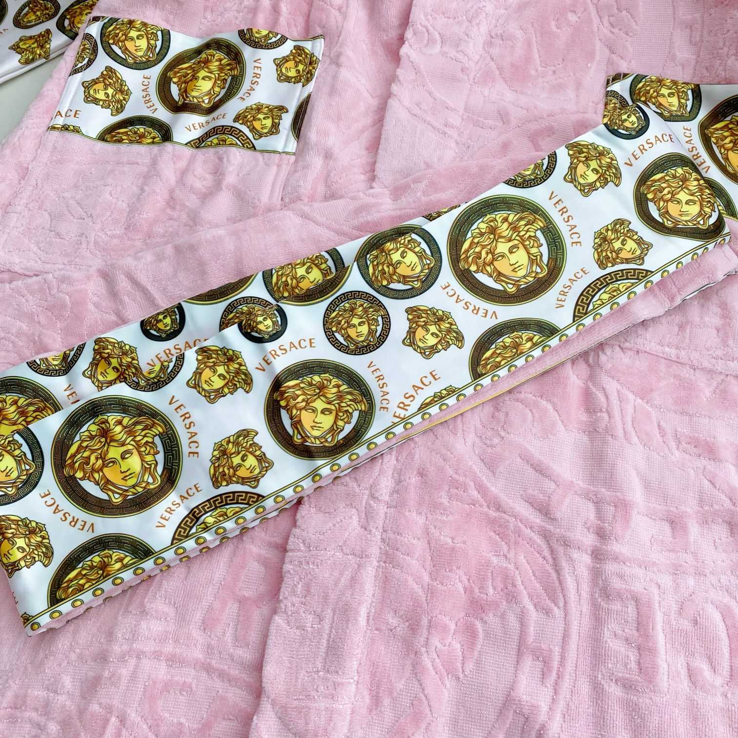 Versace Medusa Amplified Bathrobe(Uniform size) - DesignerGu