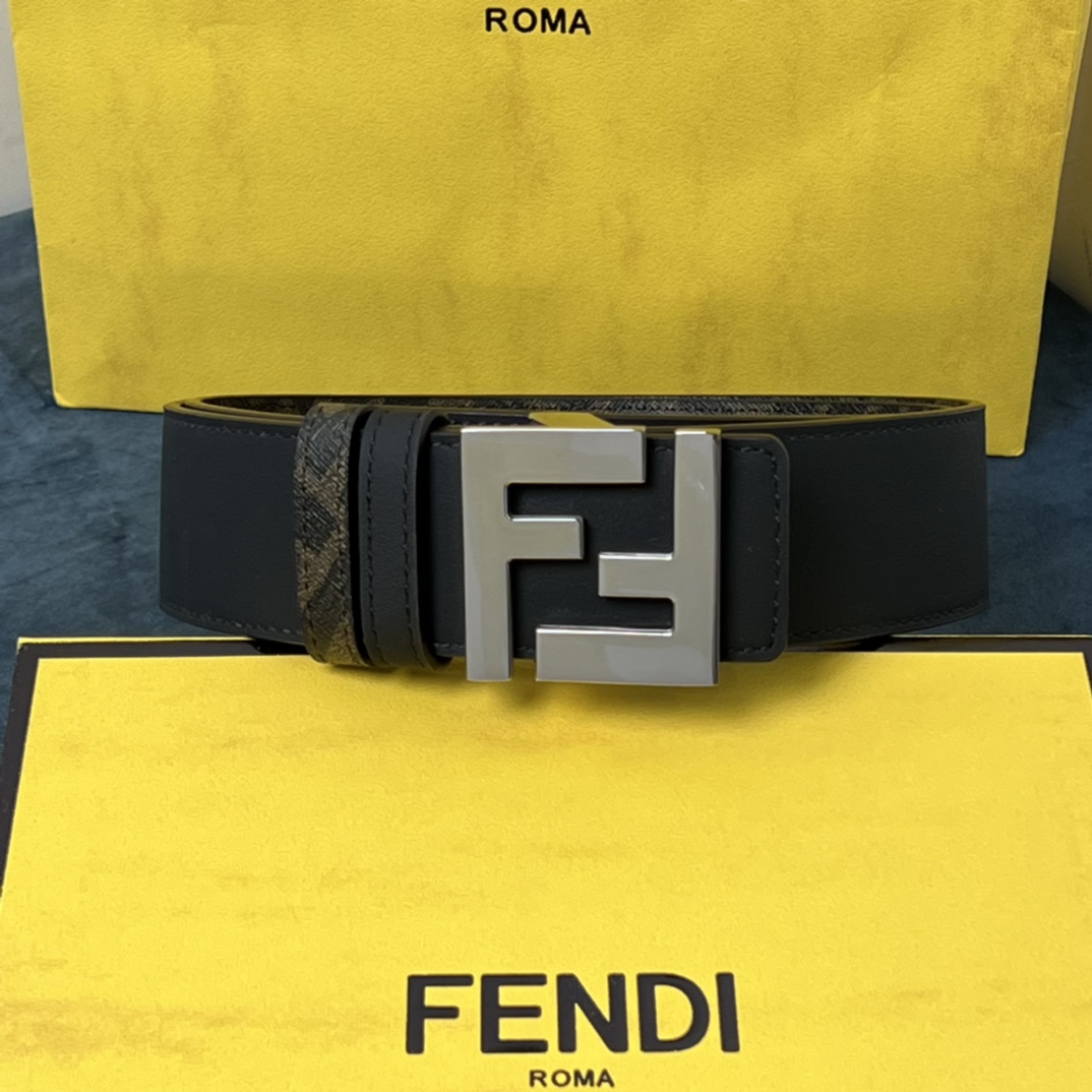 Fendi Reversible Black Leather Belt  - 