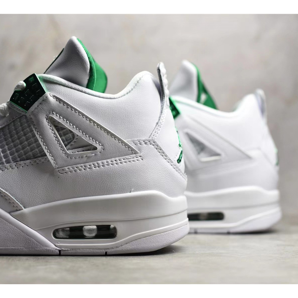 Air Jordan 4 Retro Sneaker      ct8527-113 - 