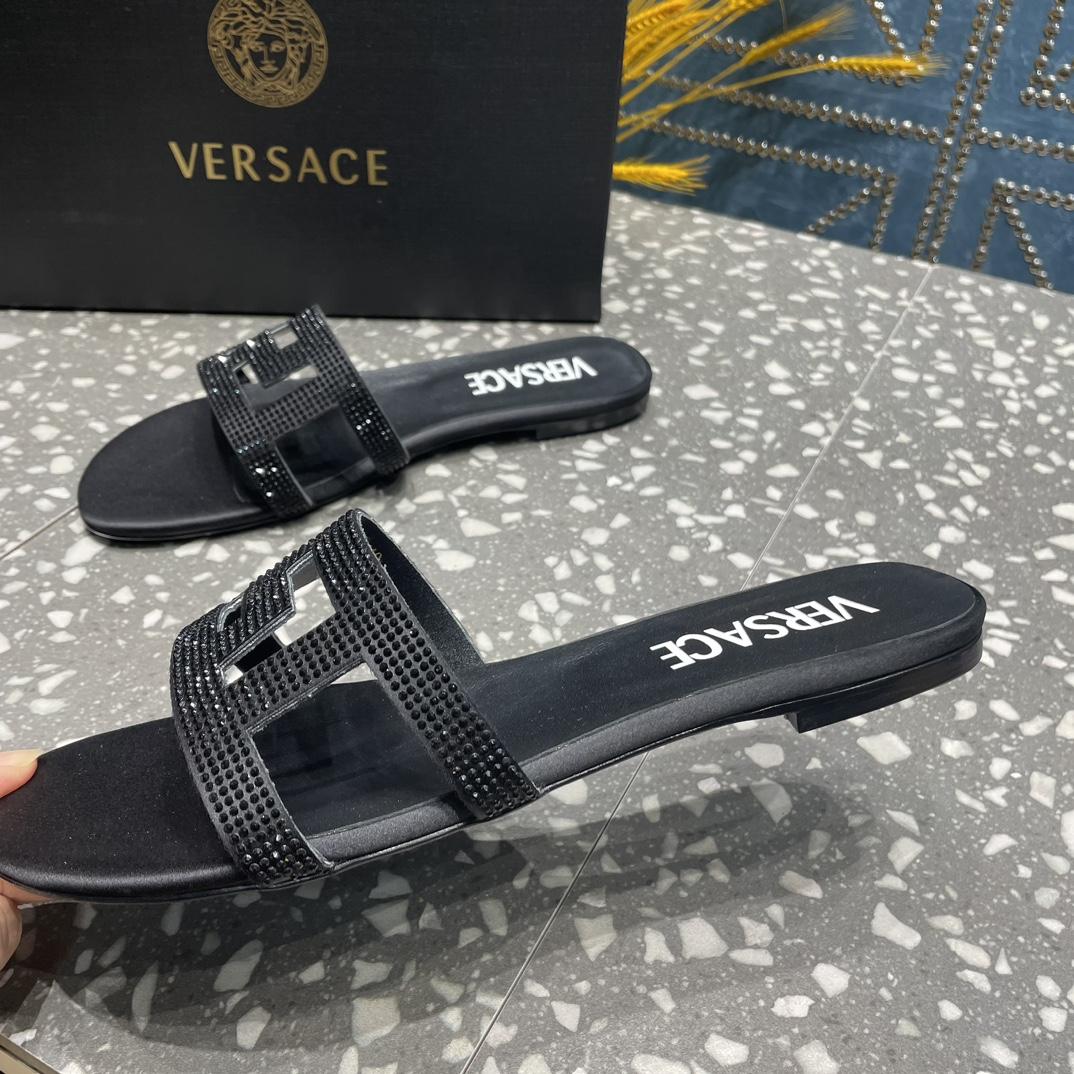Versace Greca Maze Crystal Flat Sandals - 
