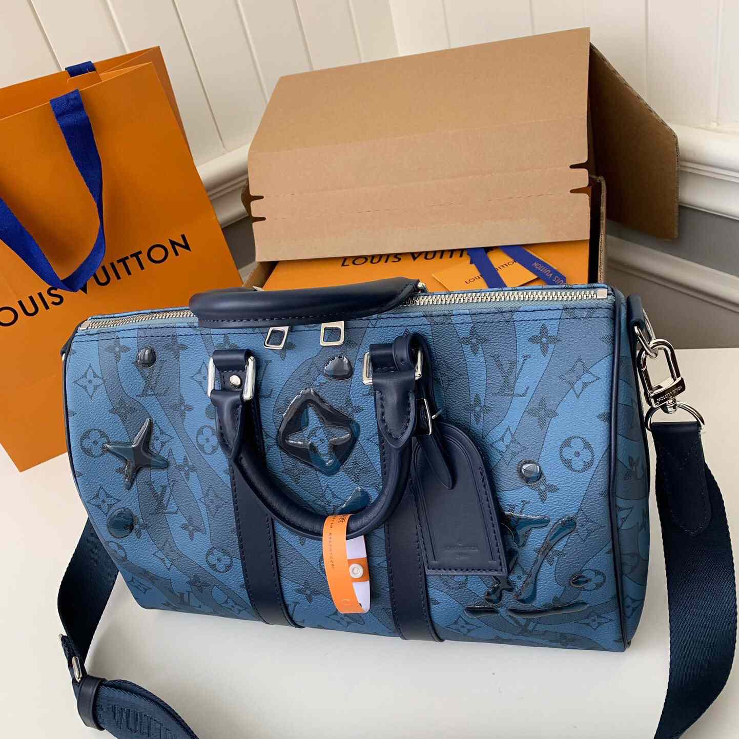 Louis Vuitton Keepall Bandouliere 35(34*21*16cm)     M22573 - 