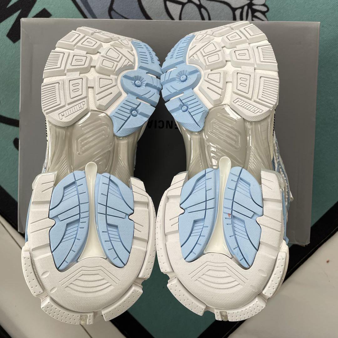 Balenciaga Runner Sneaker In Blue - 