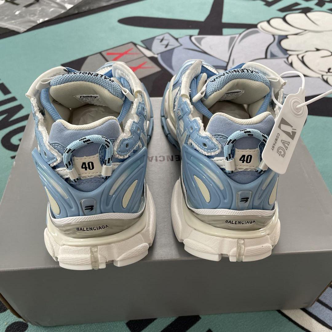 Balenciaga Runner Sneaker In Blue - 
