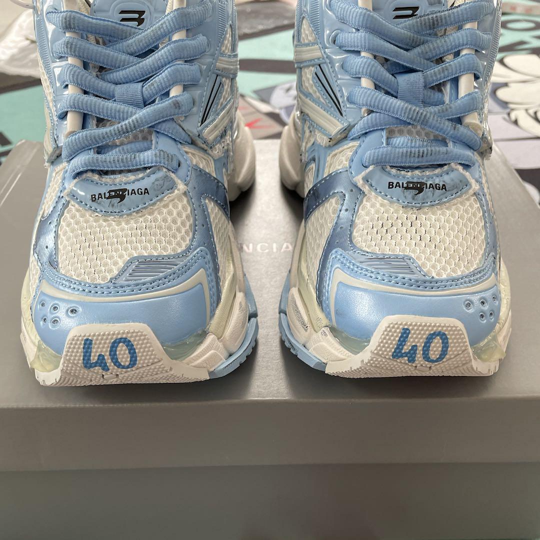 Balenciaga Runner Sneaker In Blue - 
