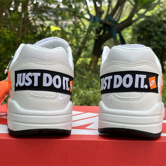 Nike Air Max 1 Sneakers     AO1021-100 - 