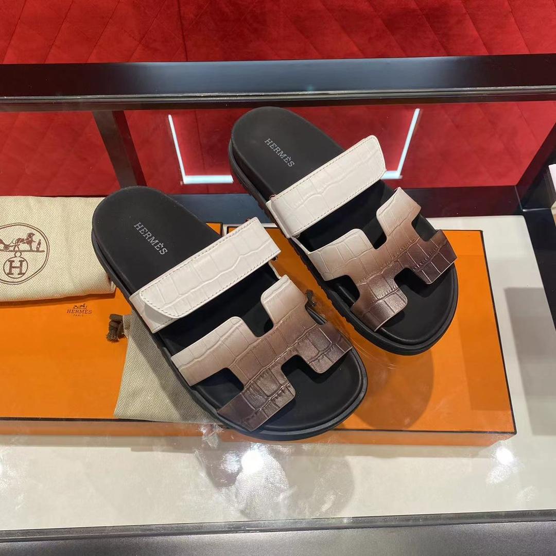 Hermes Authenticated Chypre Sandal - DesignerGu