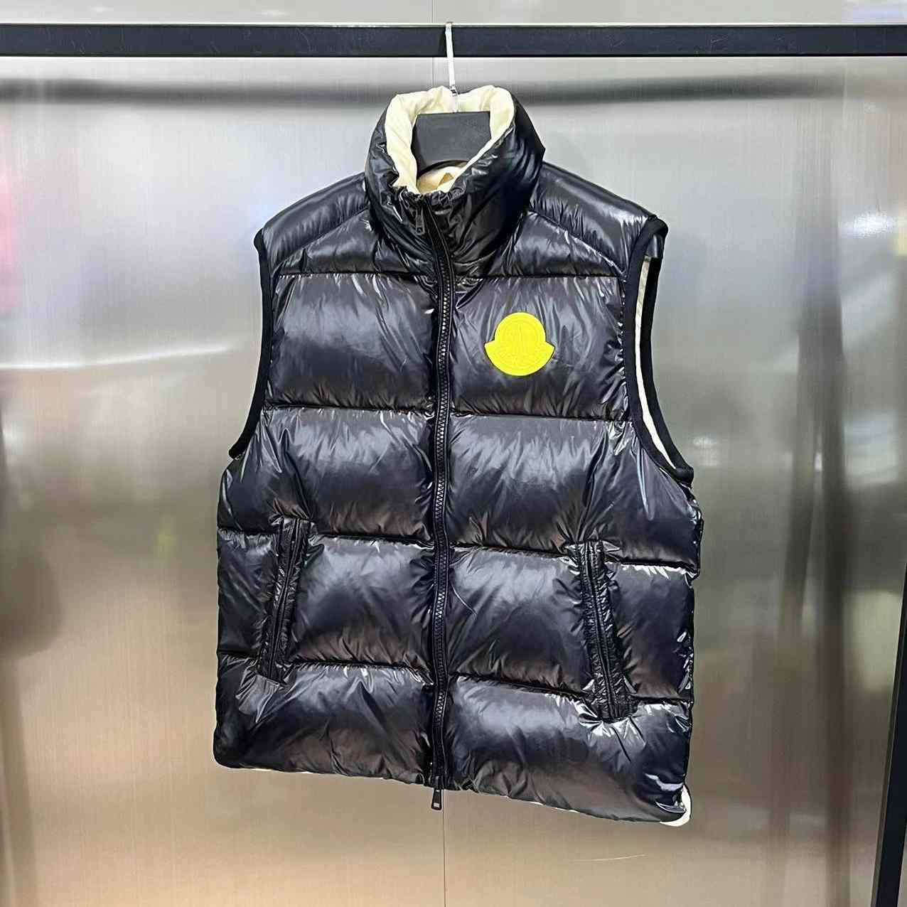 Moncler Sumido Down Vest - 