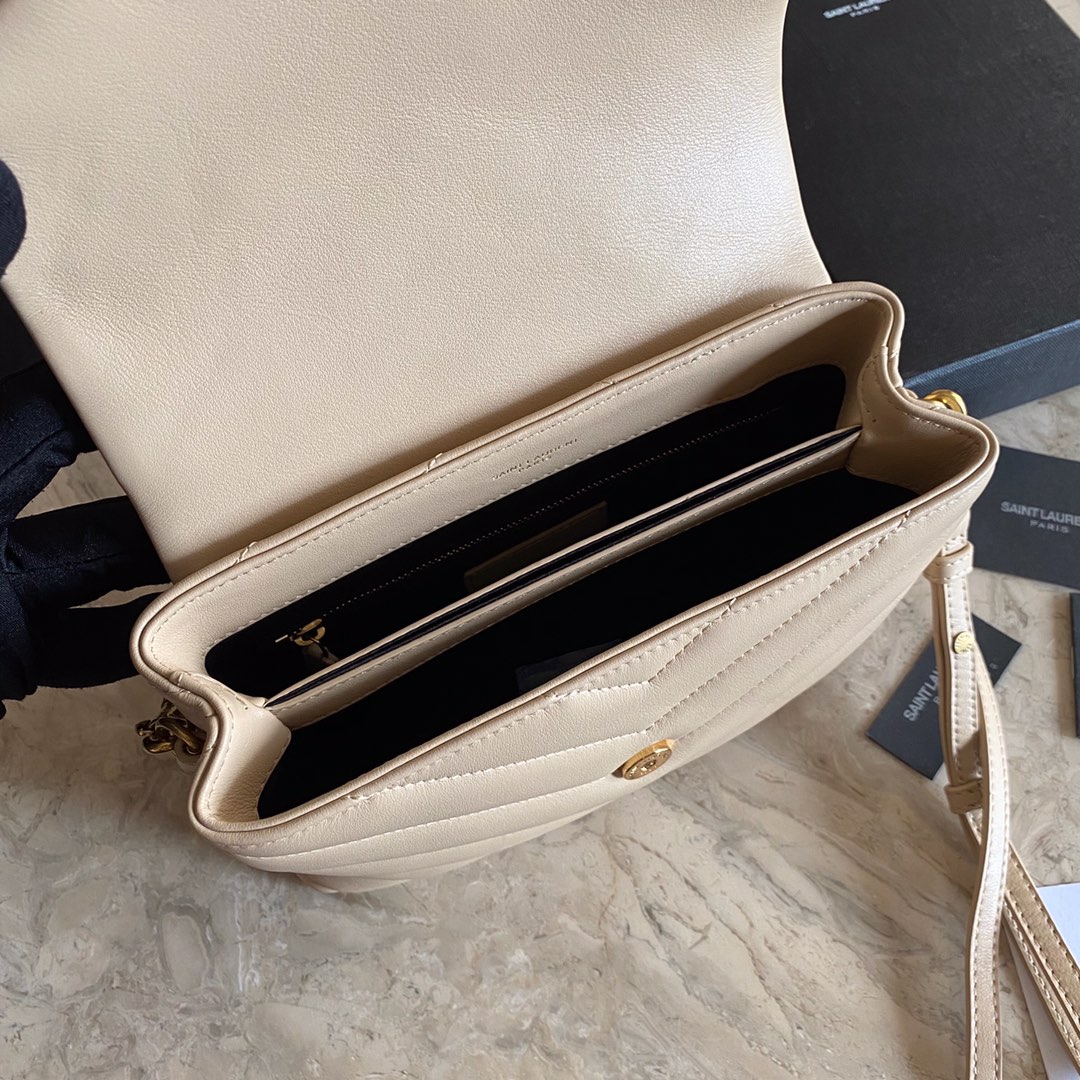 Saint Laurent Loulou Toy Strap Bag (20x7x15cm) - 