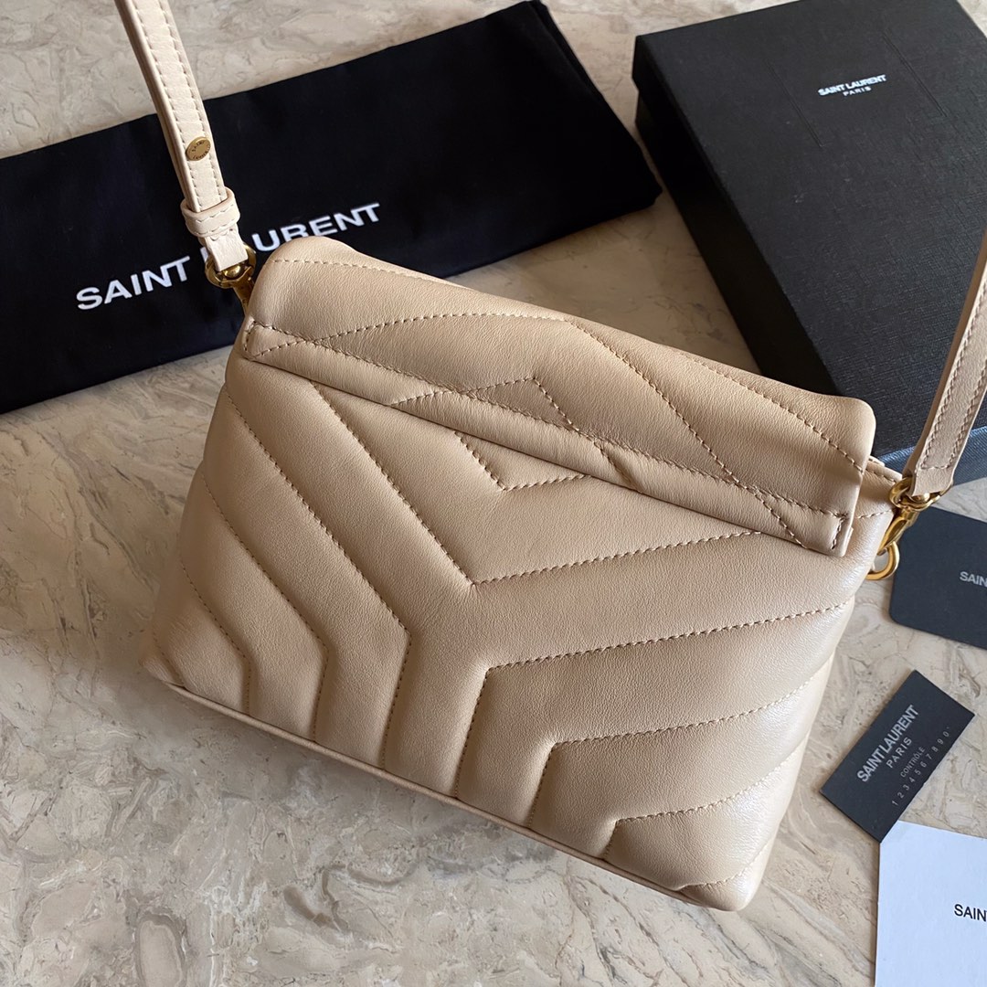 Saint Laurent Loulou Toy Strap Bag (20x7x15cm) - 