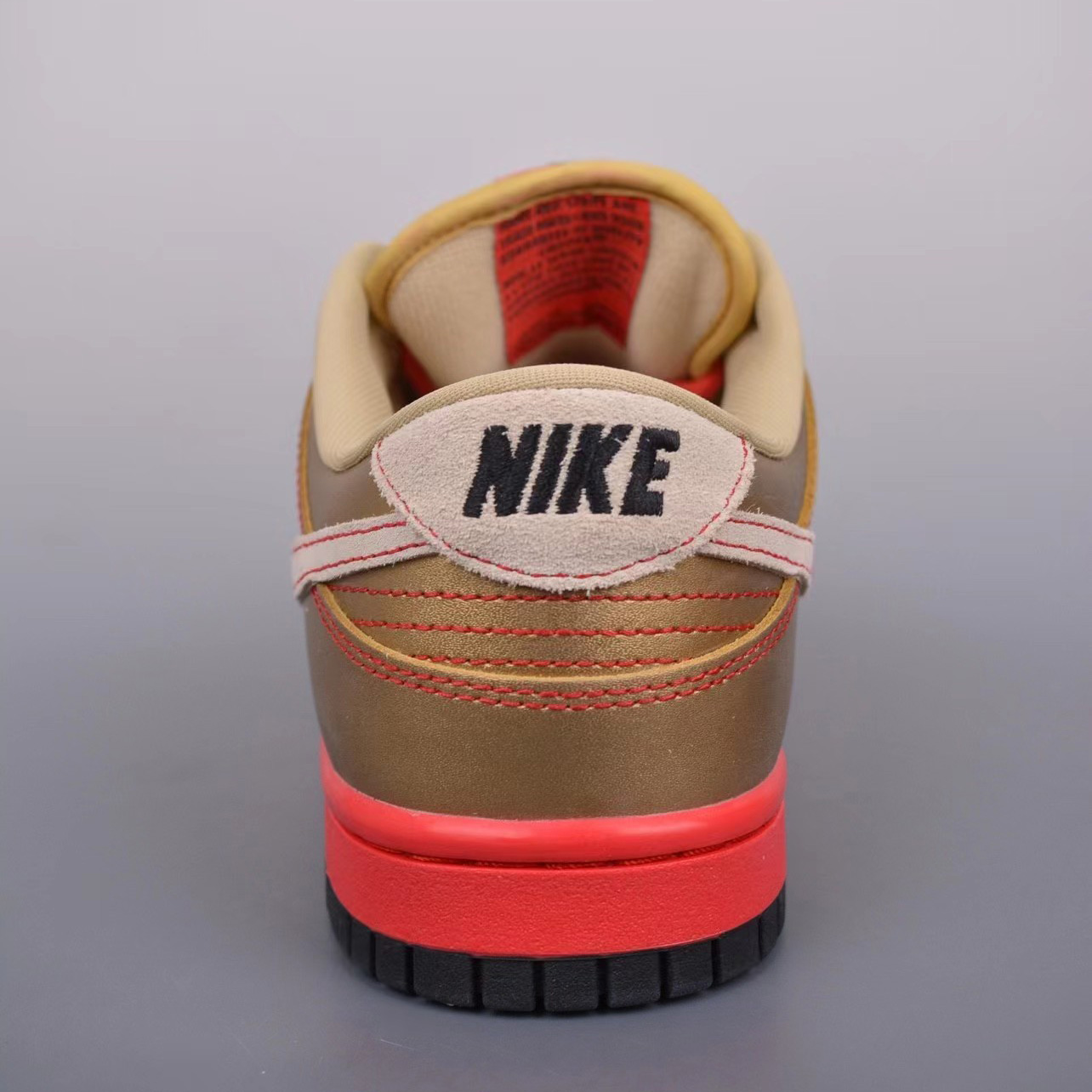 Nike SB ZOOM Dunk Low Sneakers     304292 771698 - 