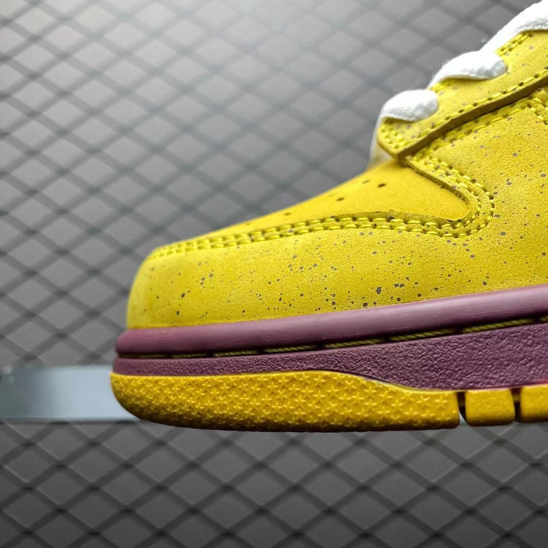 Concepts X NK SB Dunk ''Yellow Lobster " Sneaker     313170-137566 - 