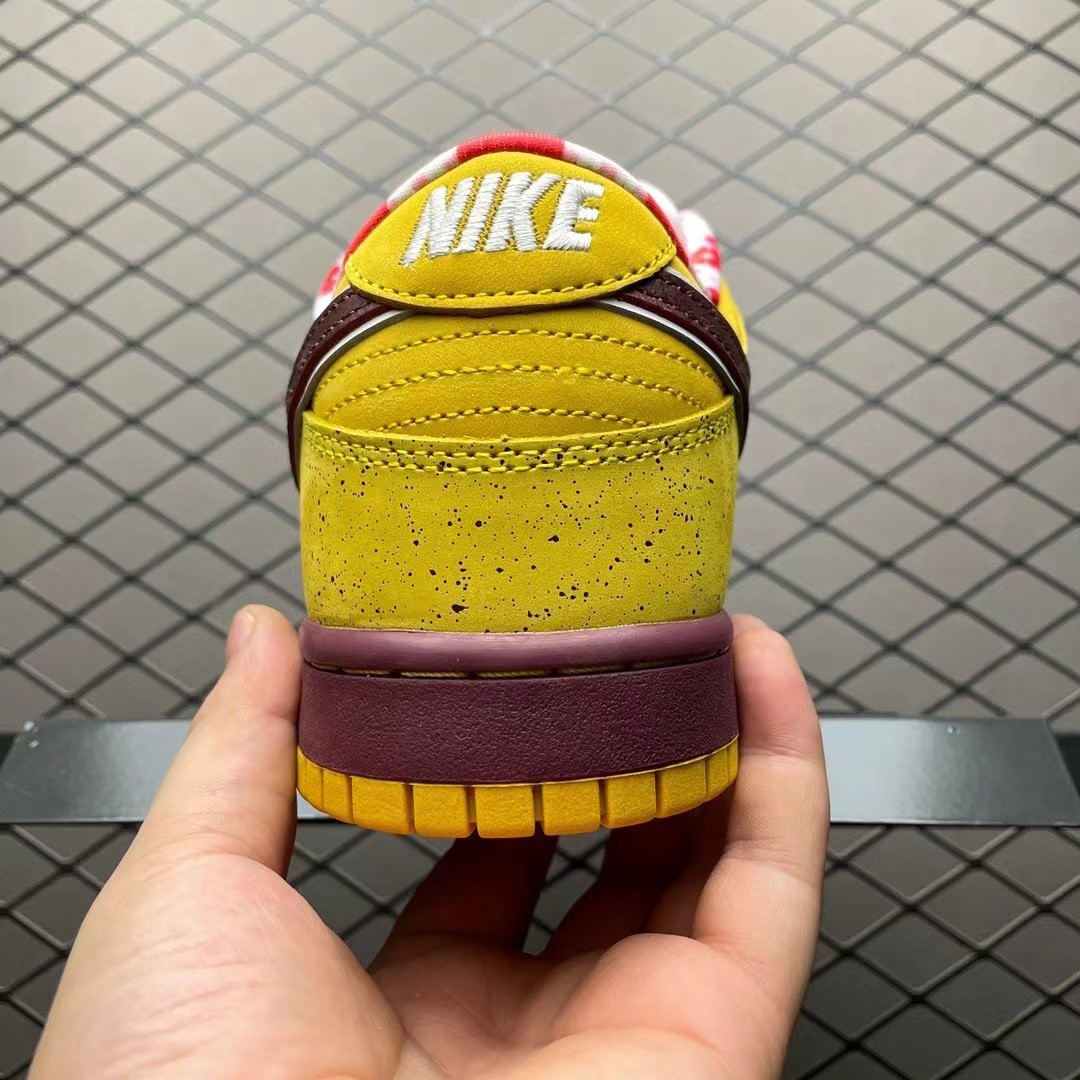 Concepts X NK SB Dunk ''Yellow Lobster " Sneaker     313170-137566 - 