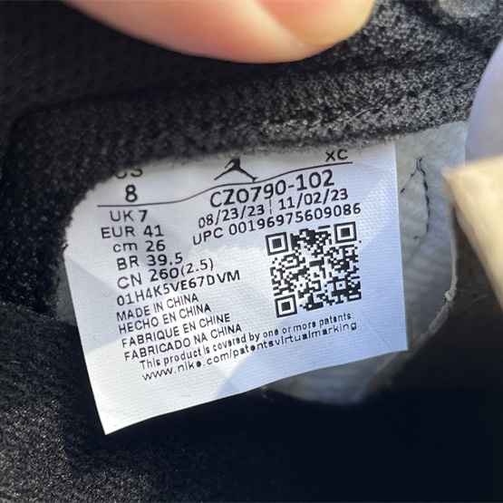 Air Jordan 1 Low OG “Mocha” Sneaker      CZ0790-102 - 