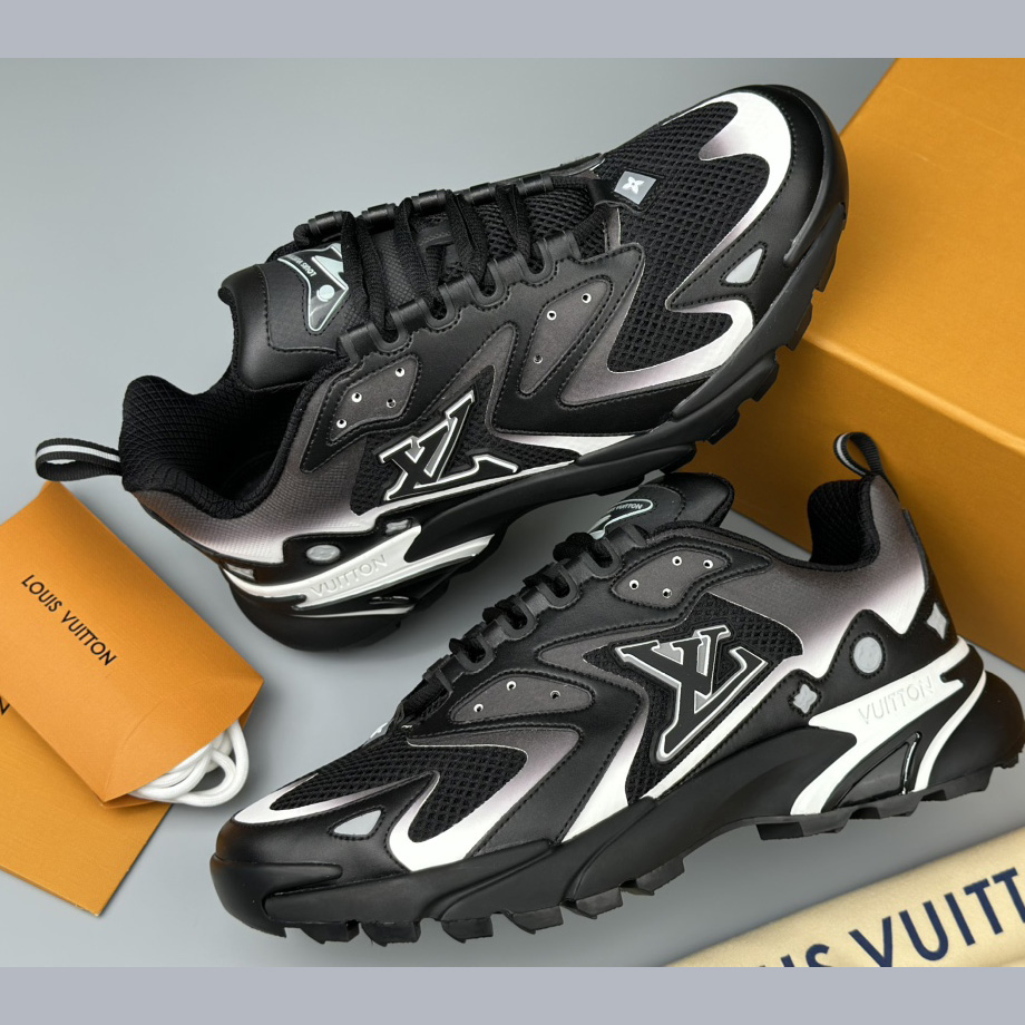 Louis Vuitton LV Runner Tatic Sneaker   (Upon UK Size)     1ACG81 - 