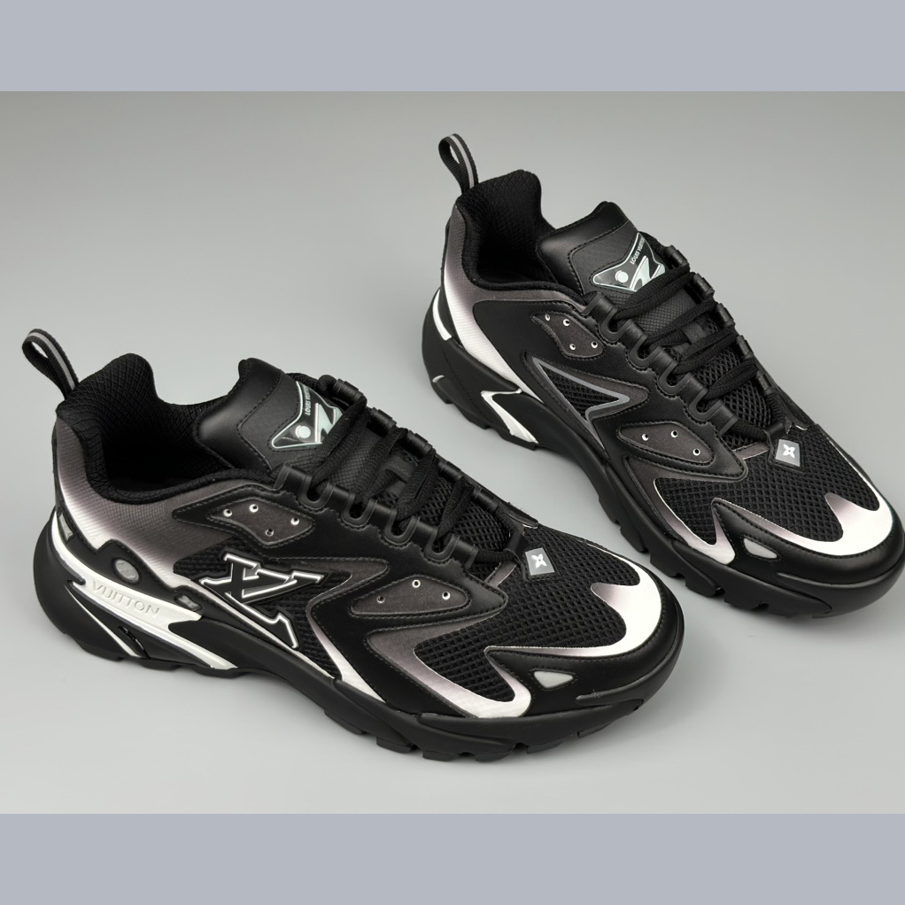 Louis Vuitton LV Runner Tatic Sneaker   (Upon UK Size)     1ACG81 - 