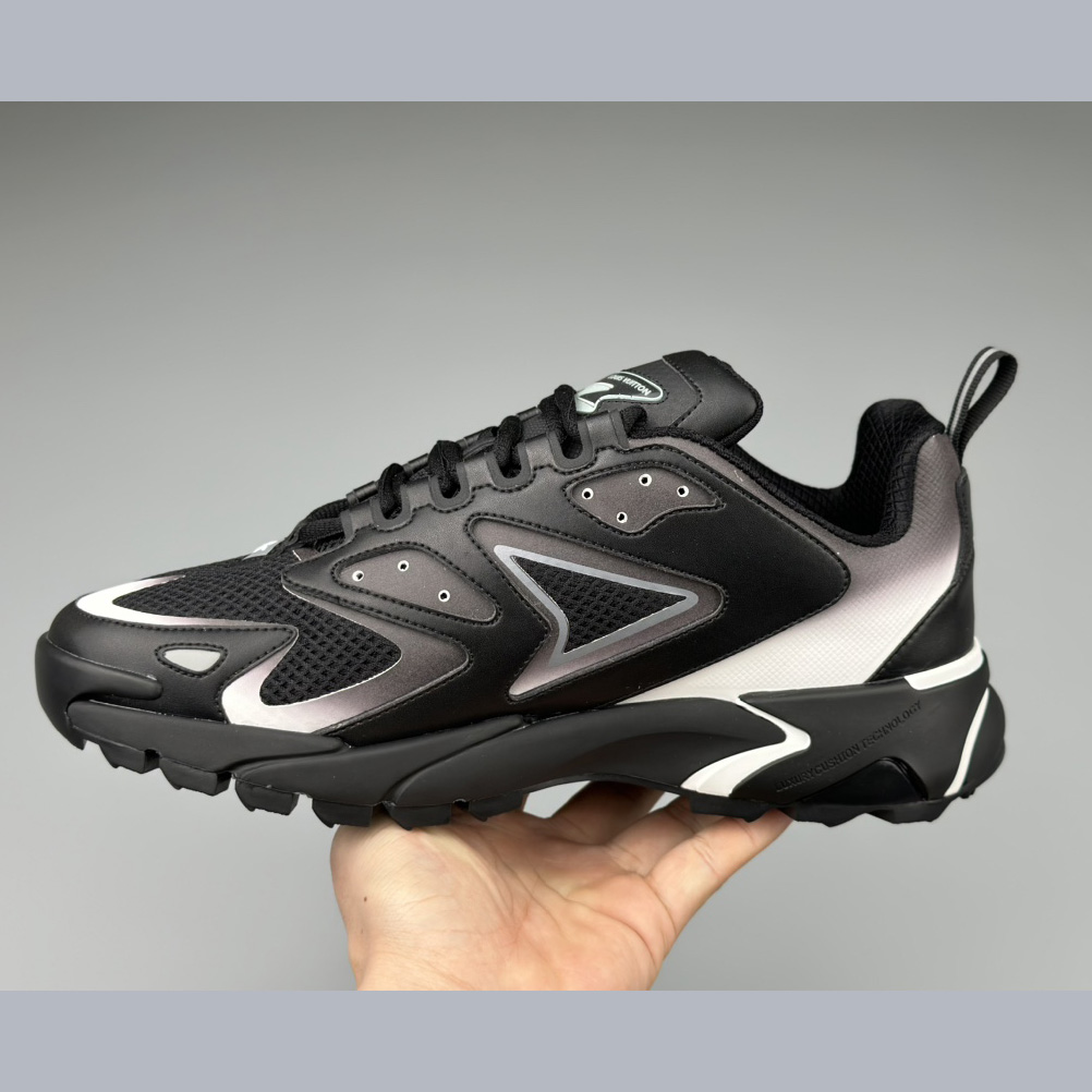 Louis Vuitton LV Runner Tatic Sneaker   (Upon UK Size)     1ACG81 - 