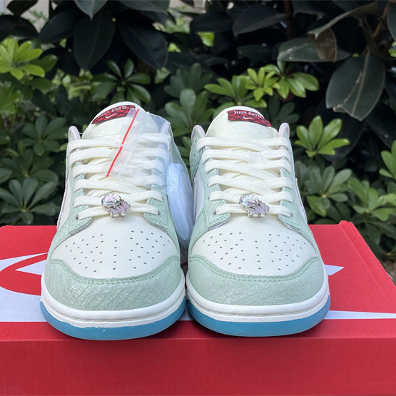 Nike Dunk Low LX CNY Year OfThe Dragon Sneaker      FZ5065-111  - 