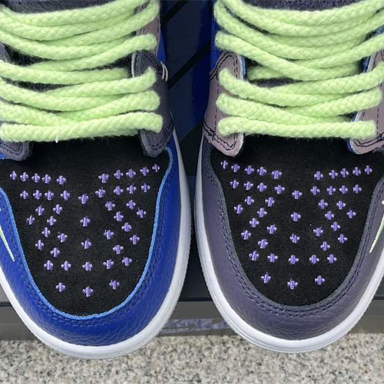 Zion Williamson x Air Jordan 1 OG “Voodoo” Sneaker     DZ5485-420 - 